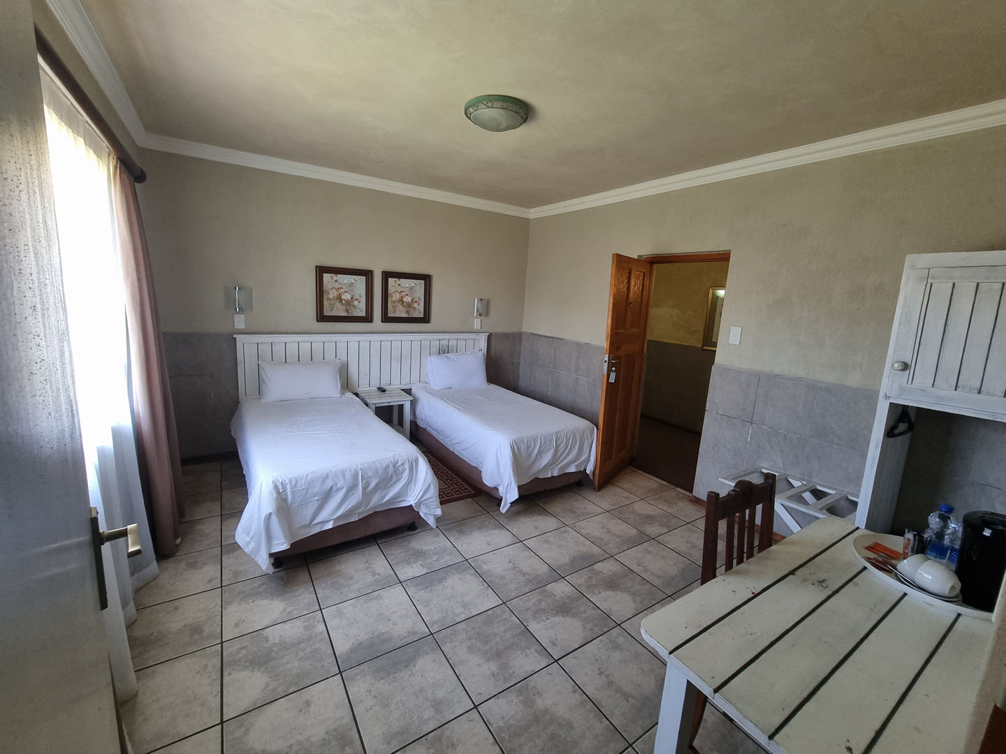 Room 16