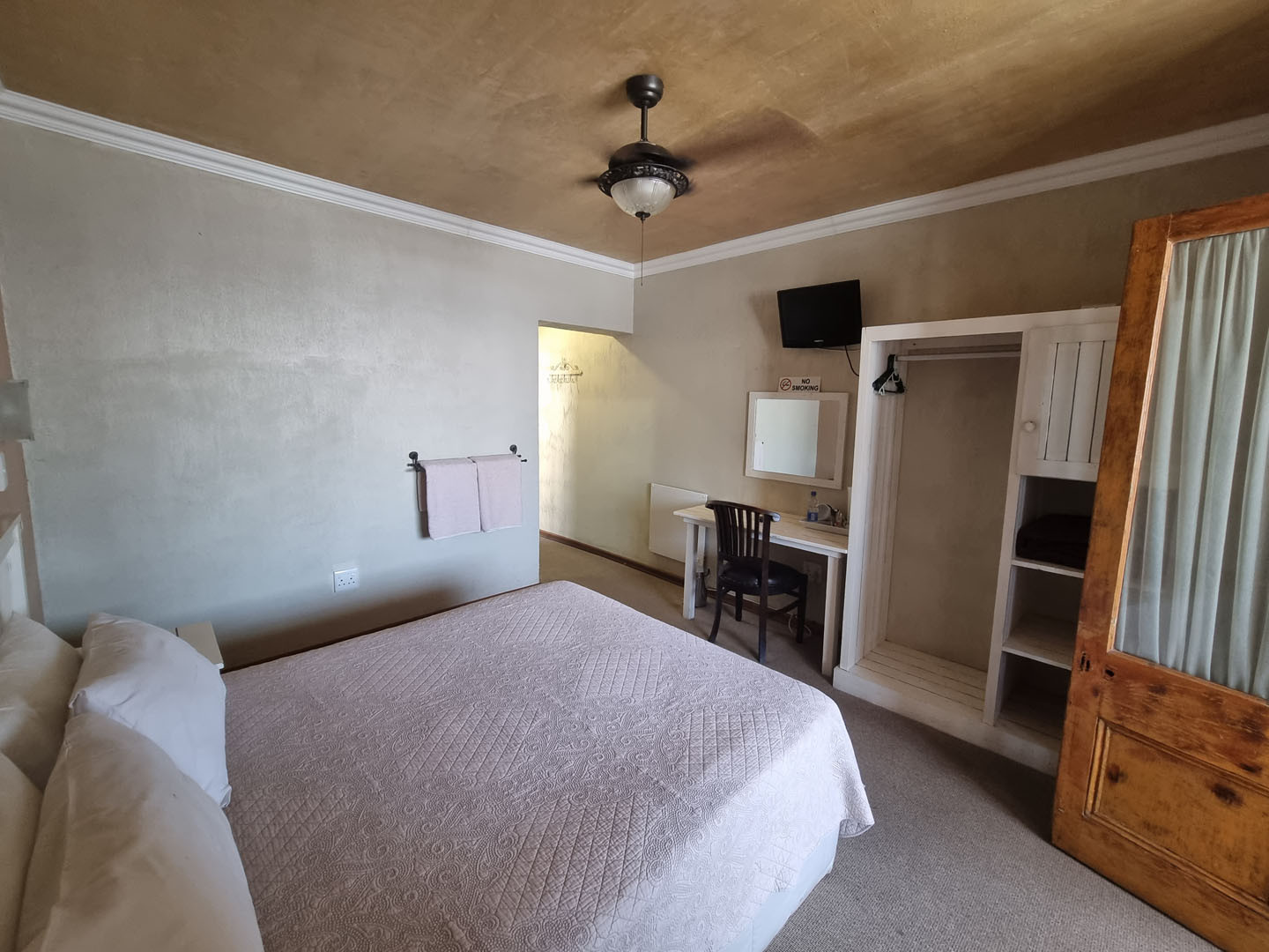 Room 4